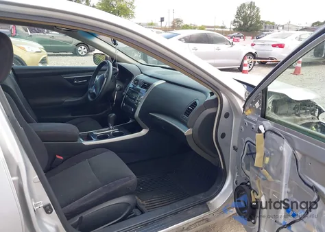 2013 Nissan Altima 2.5 S from USA, damaged, VIN 1N4AL3AP1DN577885